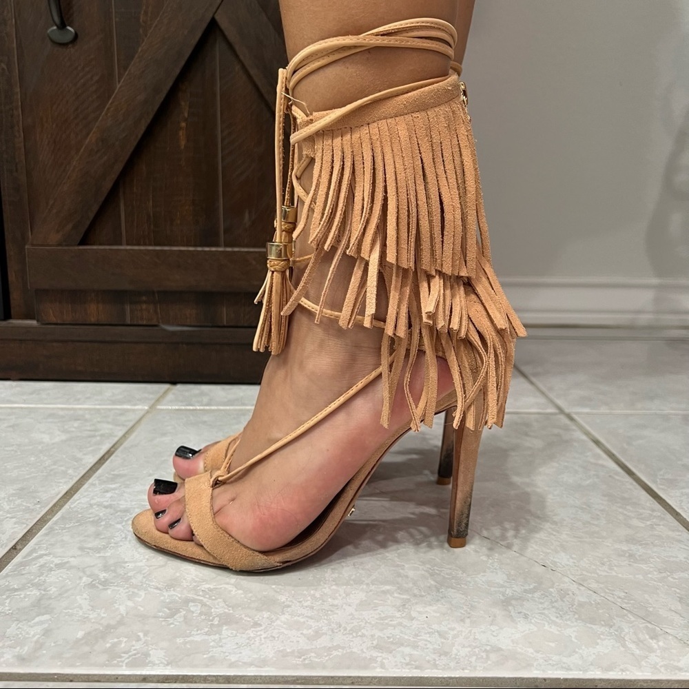 Schutz Accent T-Stap Pumps